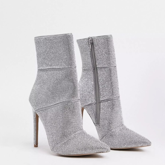 Steve Madden Shoes - Steve Madden rhinestone sparkly booties